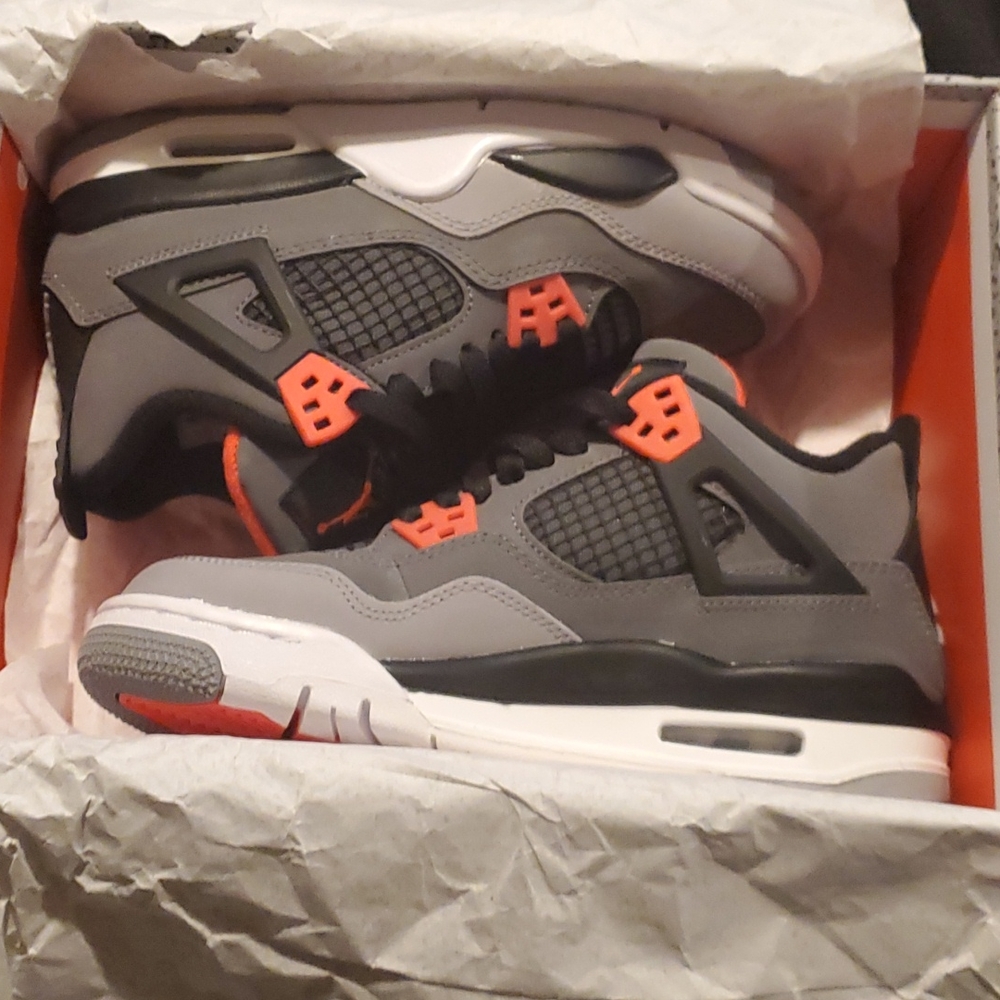 Air Jordan 4 retro dark gray,  infrared